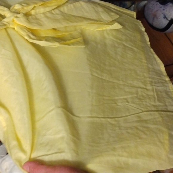 Trinity women's canary yellow sleeveless top Sz Medium - Picture 14 of 17